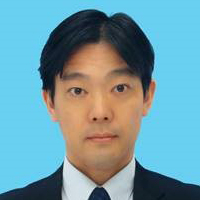 中 憲仁