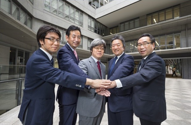 東大・企業広報戦略研究所・ホットリンク写真